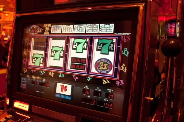 Live dealer table games on gojo118 mobile platform